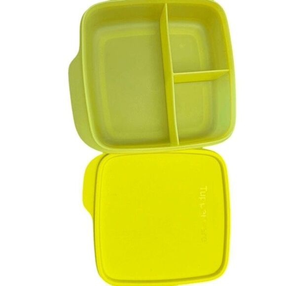 Tupperware Assorted Pieces Vintage Servalier Toy Cake Carrier Bento - Picture 6 of 11